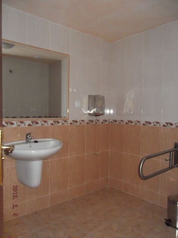 Erhverv til leje i Antequera - € 1.500 (Ref: 9232223)