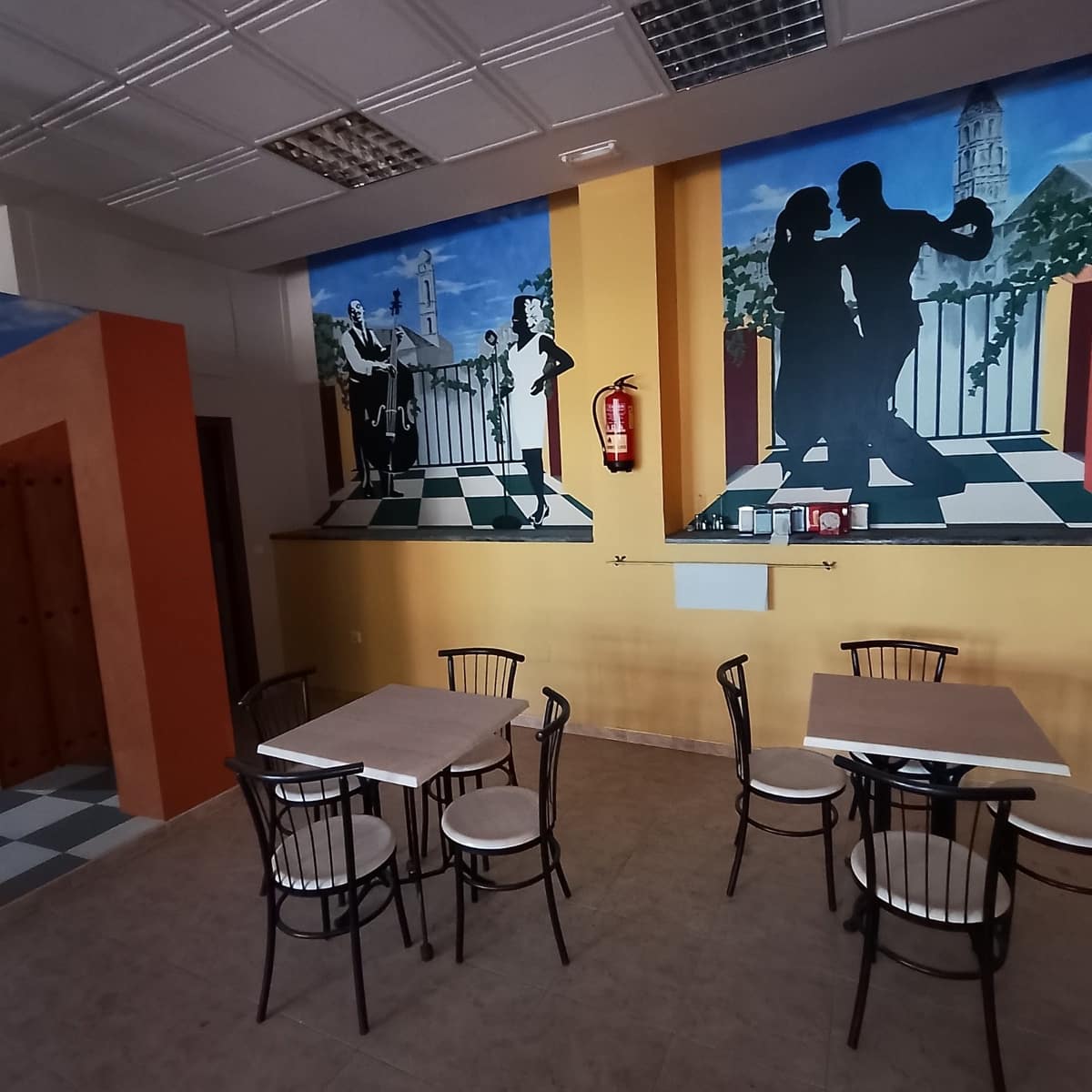 Commercial for rent in Antequera - € 1,500 (Ref: 9232223)