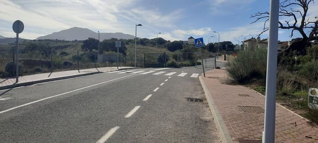 Rakentamaton maa myytävänä paikassa Antequera - 96 000 € (Ref: 9232230)