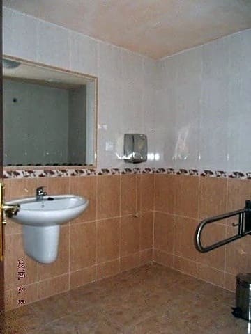 Erhverv til leje i Antequera - € 1.500 (Ref: 9232231)