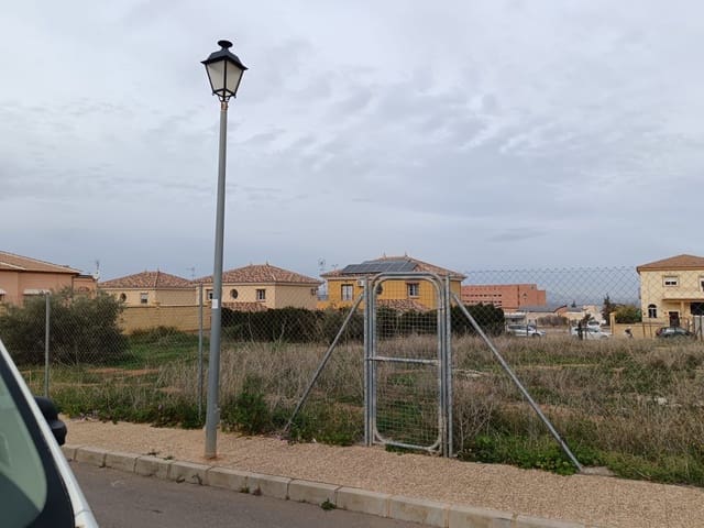 Ubebygd land til salgs i Antequera - € 97 000 (Ref: 9232235)