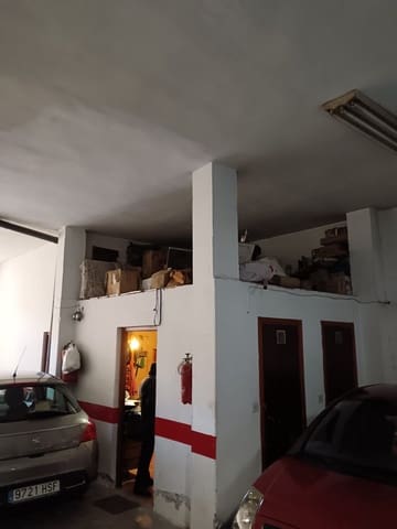 Erhverv til salg i Antequera med garage - € 135.000 (Ref: 9232236)
