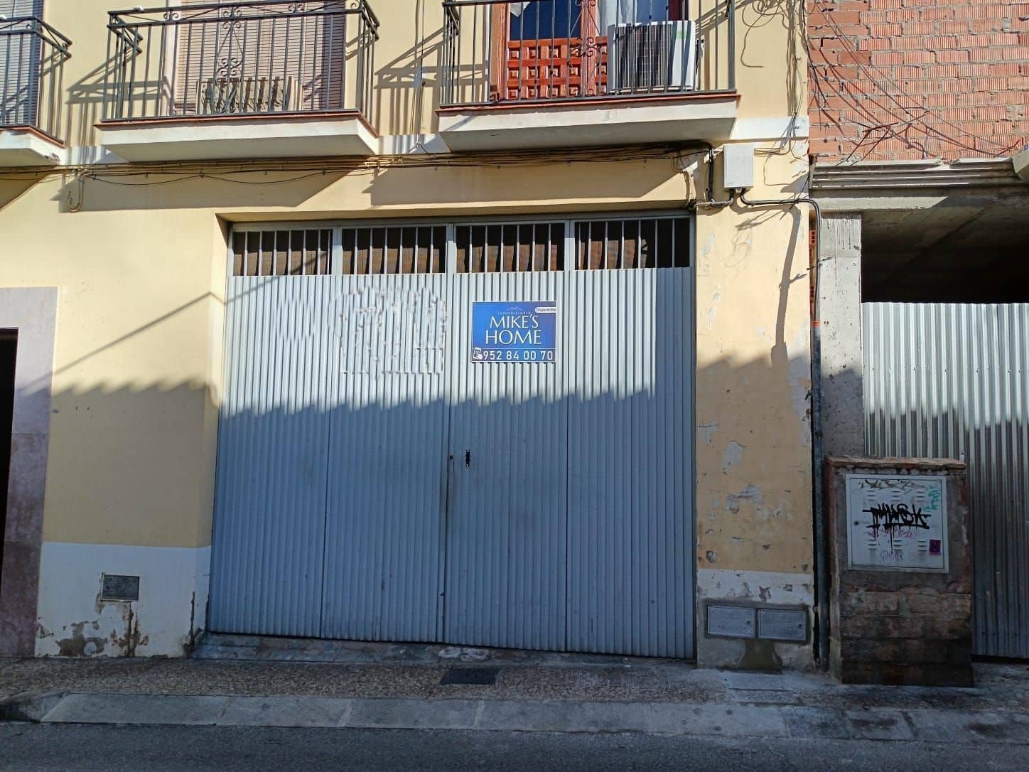 Comercial para venda em Antequera com garagem - 135 000 € (Ref: 9232236)