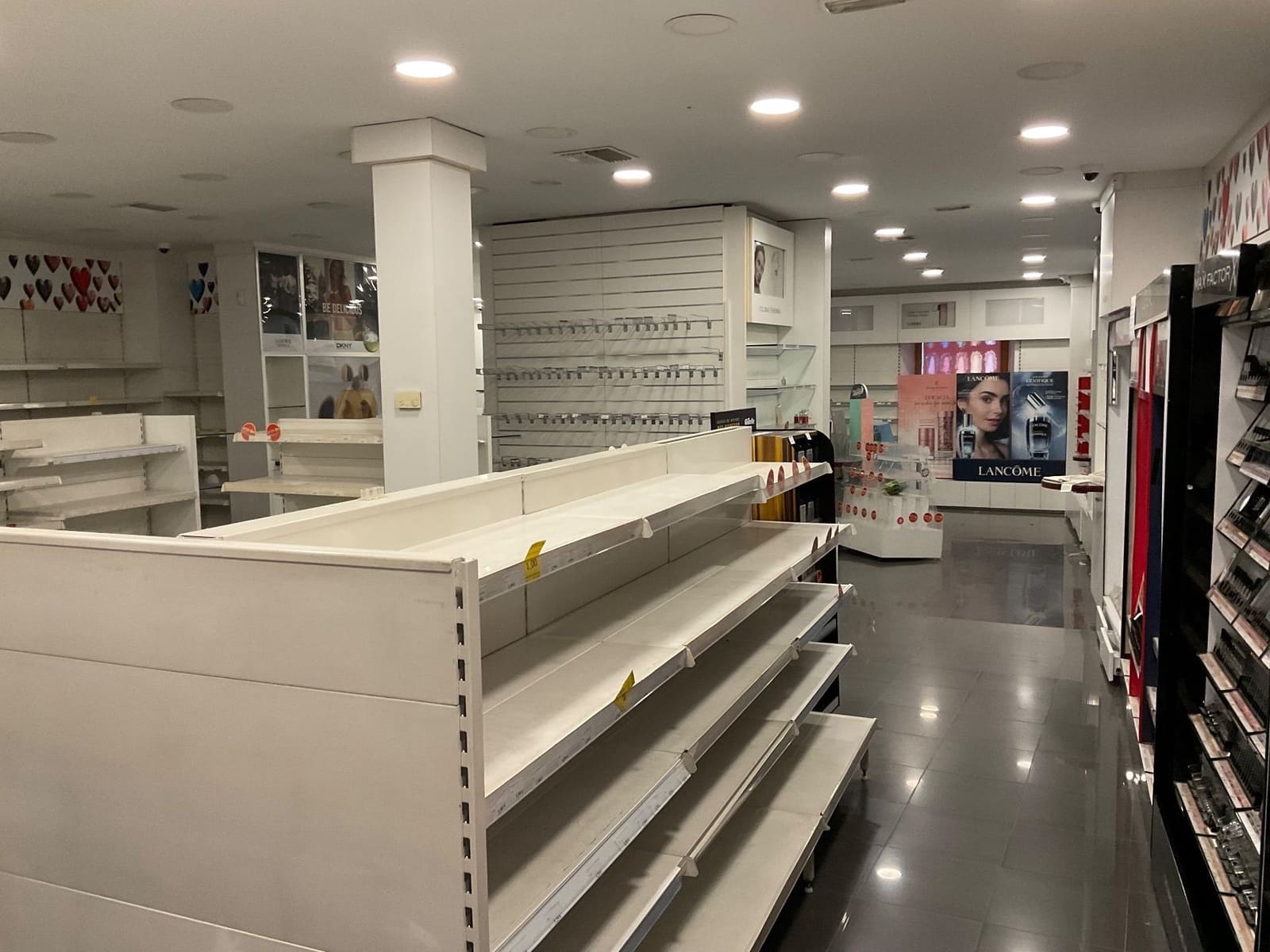 Kaupallinen vuokrattavana paikassa Antequera - 2 000 € (Ref: 9232243)