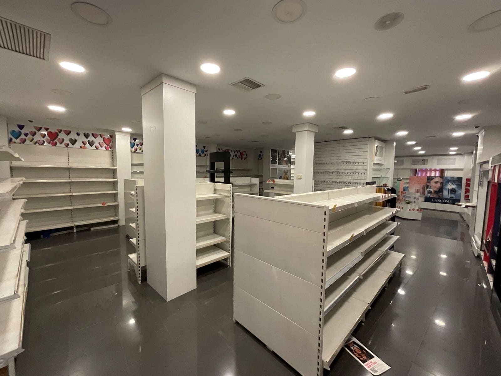 Kaupallinen vuokrattavana paikassa Antequera - 2 000 € (Ref: 9232243)