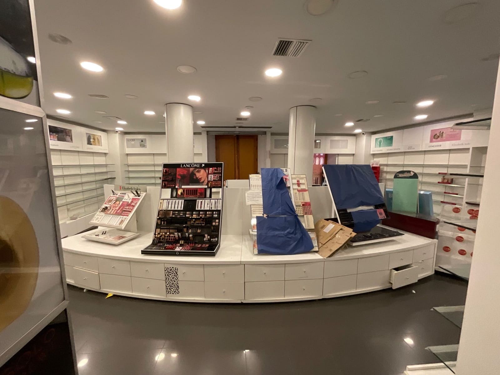 Kaupallinen vuokrattavana paikassa Antequera - 2 000 € (Ref: 9232243)