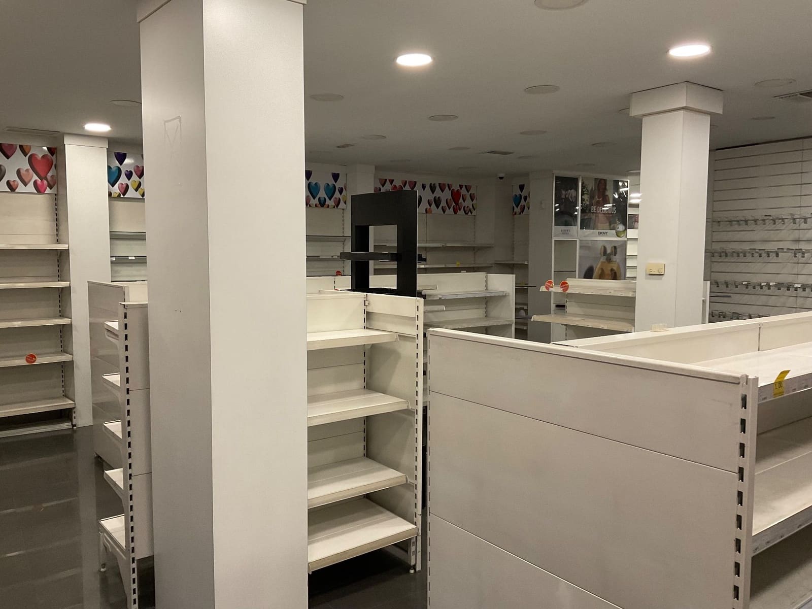 Kaupallinen vuokrattavana paikassa Antequera - 2 000 € (Ref: 9232243)