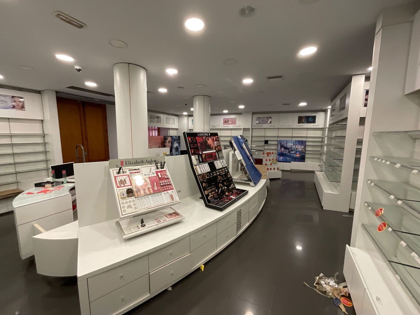 Kaupallinen vuokrattavana paikassa Antequera - 2 000 € (Ref: 9232243)