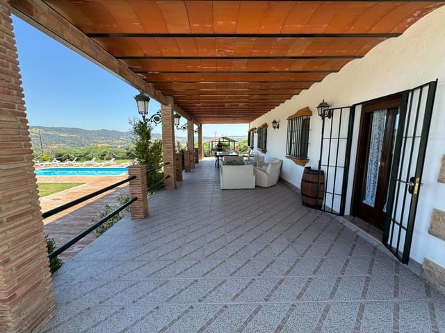 5 soverom Villa til salgs i Ronda med svømmebasseng garasje - € 1 300 000 (Ref: 9232244)