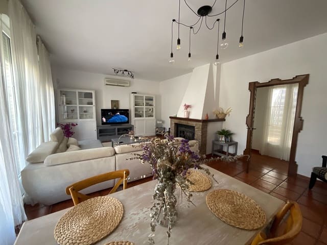 7 soveværelse Villa til salg i Antequera med swimmingpool garage - € 550.000 (Ref: 9242674)