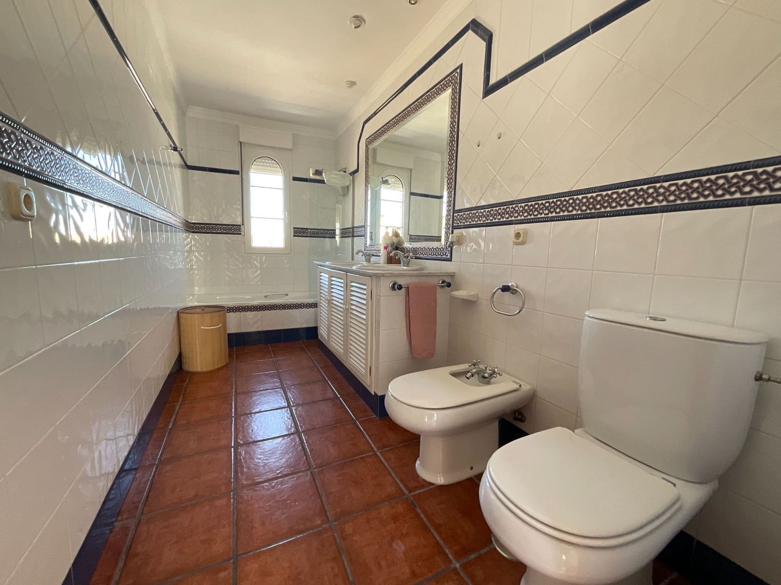 7 soveværelse Villa til salg i Antequera med swimmingpool garage - € 550.000 (Ref: 9242674)