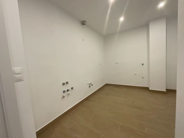 2 slaapkamer Flat te koop in Antequera - € 135.000 (Ref: 9262158)