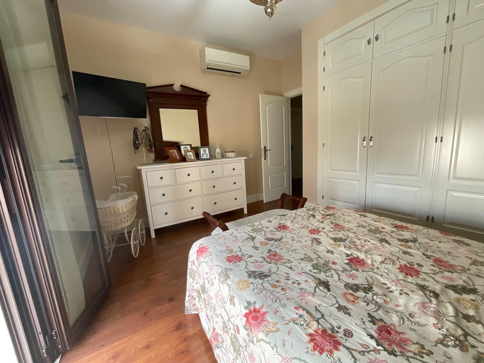 3 bedroom Villa for sale in Antequera with garage - € 440,000 (Ref: 9262159)