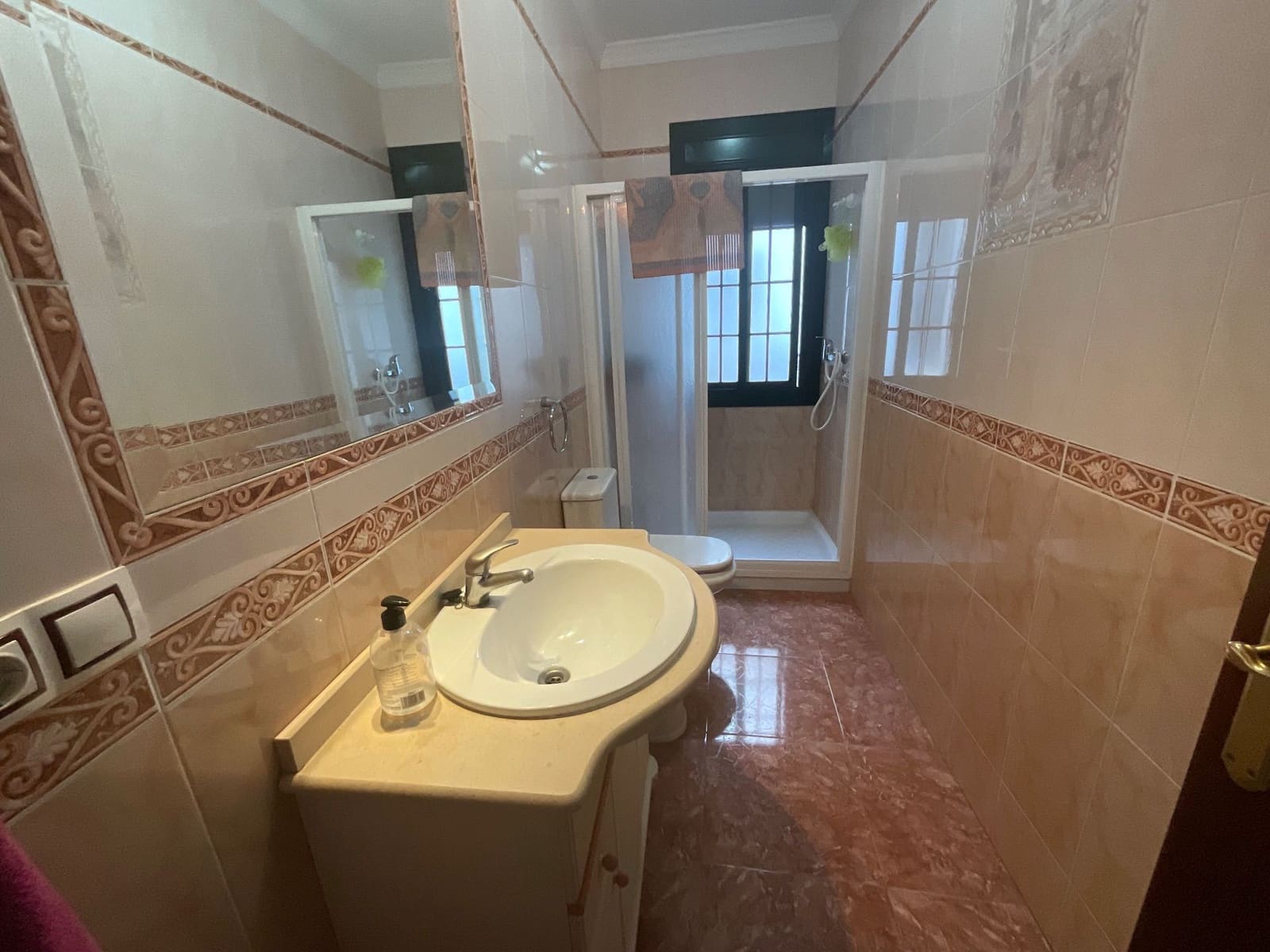 6 soverom Villa til salgs i Campillos med svømmebasseng garasje - € 270 000 (Ref: 9358839)