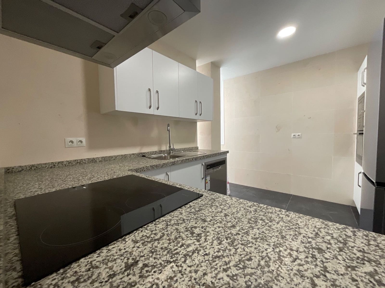 4 bedroom Flat for sale in Antequera - € 250,000 (Ref: 9415384)