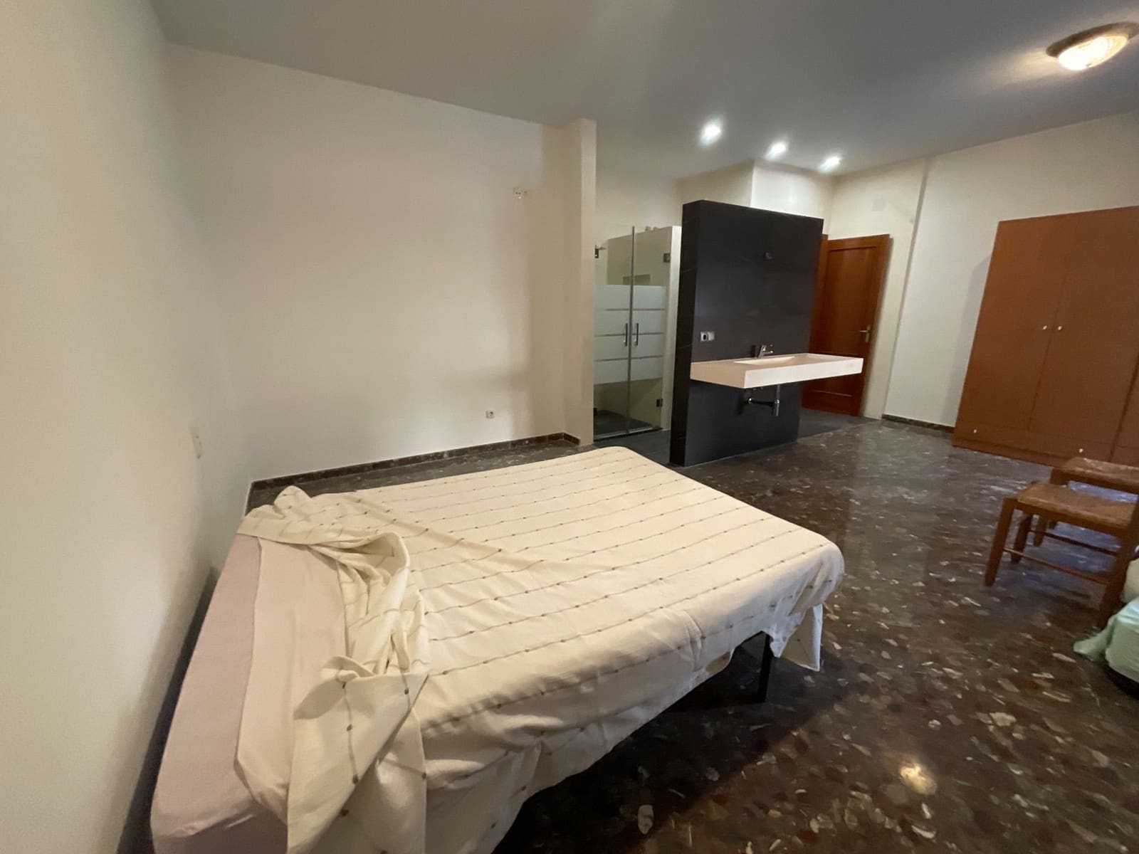 4 bedroom Flat for sale in Antequera - € 250,000 (Ref: 9415384)