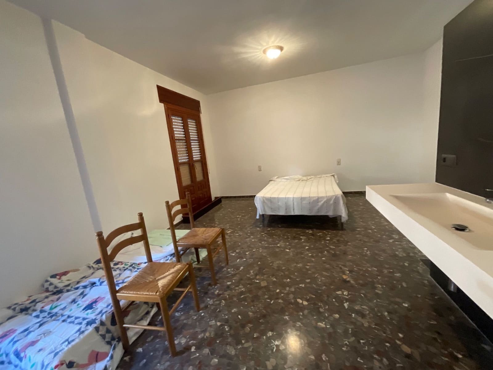 4 bedroom Flat for sale in Antequera - € 250,000 (Ref: 9415384)