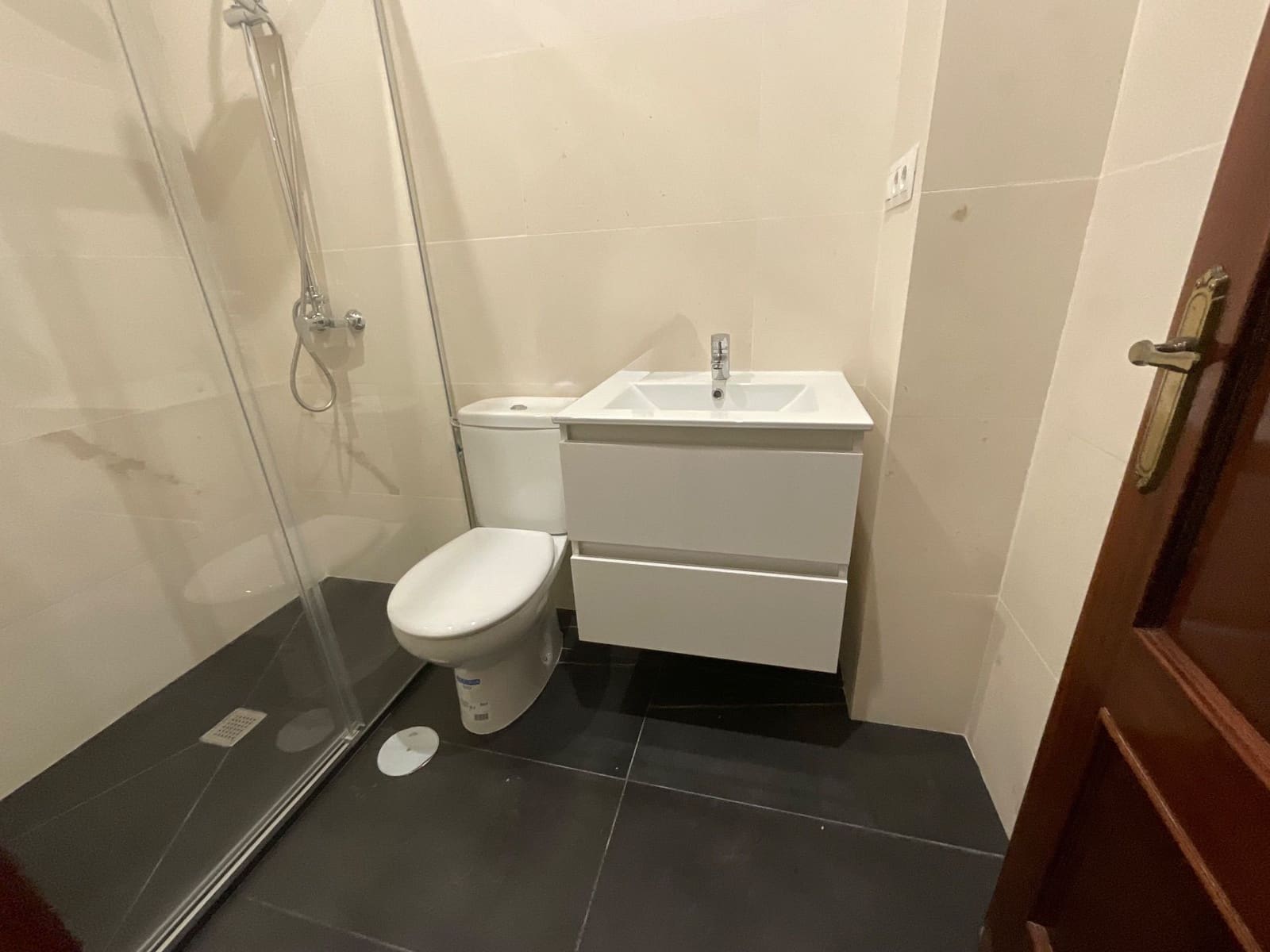 4 bedroom Flat for sale in Antequera - € 250,000 (Ref: 9415384)