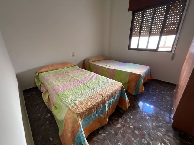 4 soveværelse Lejlighed til salg i Antequera - € 250.000 (Ref: 9415384)