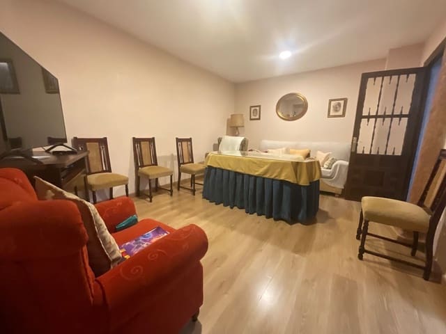 Chalet de 6 habitaciones en Antequera en venta - 295.000 € (Ref: 9455817)