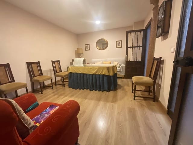 Chalet de 6 habitaciones en Antequera en venta - 257.500 € (Ref: 9455817)
