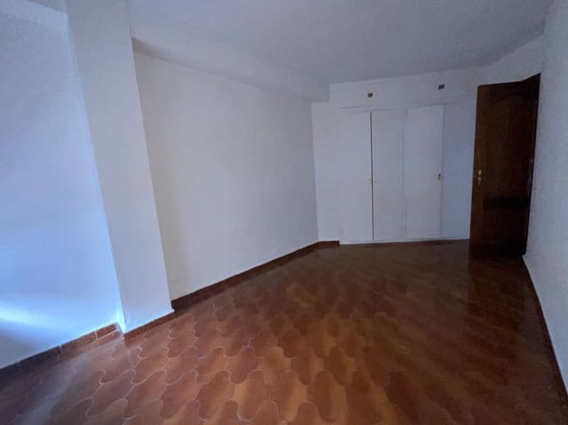 3 soveværelse Lejlighed til salg i Málaga by - € 450.000 (Ref: 9485131)