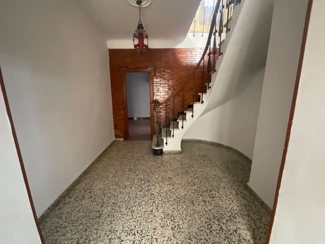 4 camera da letto Villa in vendita in Antequera con garage - 214.000 € (Rif: 9508240)