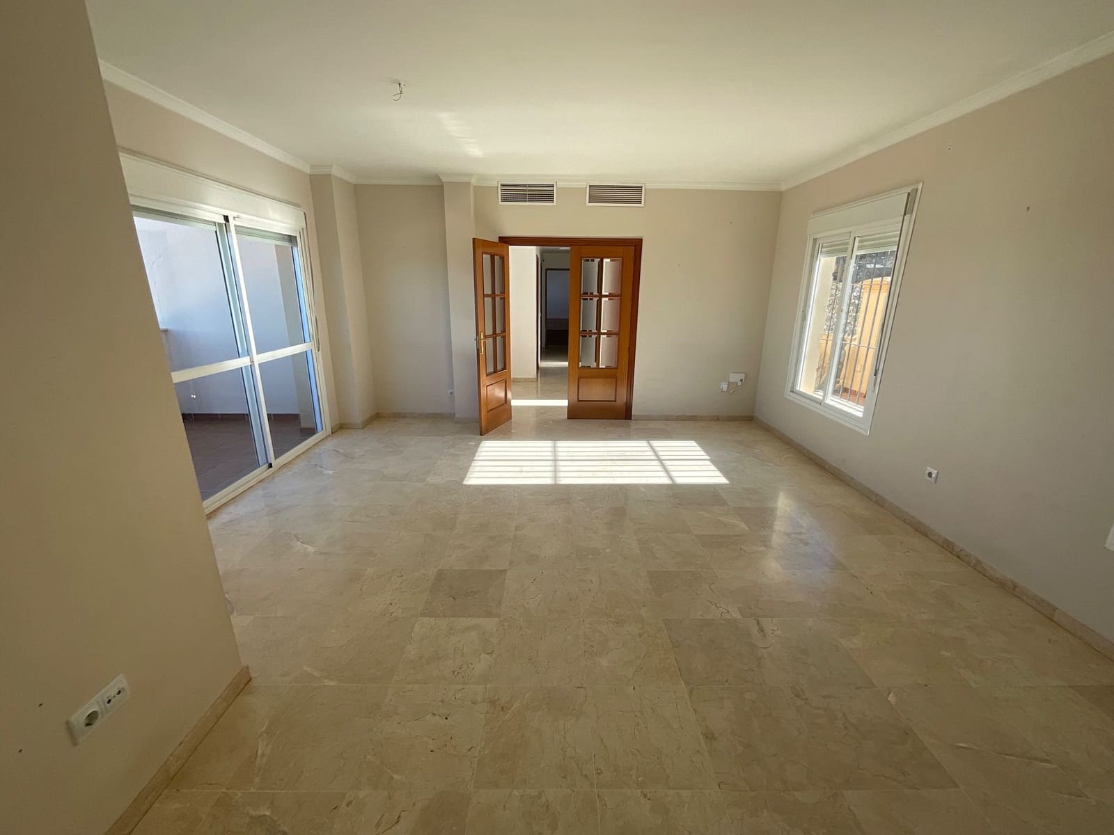 5 soverom Villa til salgs i Antequera med svømmebasseng garasje - € 420 000 (Ref: 9518412)