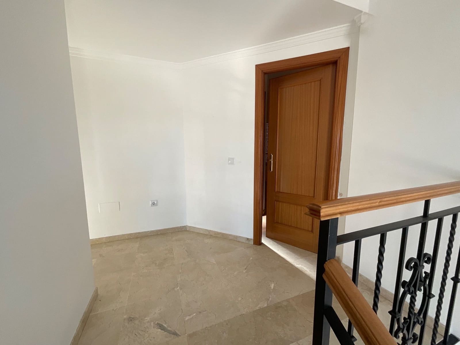 5 soverom Villa til salgs i Antequera med svømmebasseng garasje - € 420 000 (Ref: 9518412)