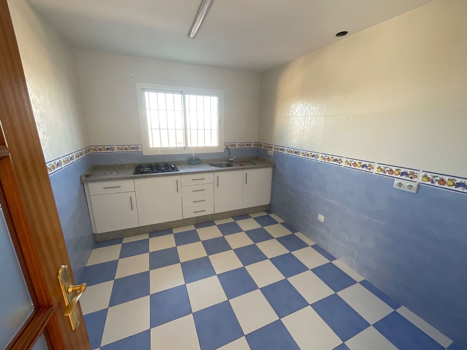 5 soverom Villa til salgs i Antequera med svømmebasseng garasje - € 420 000 (Ref: 9518412)