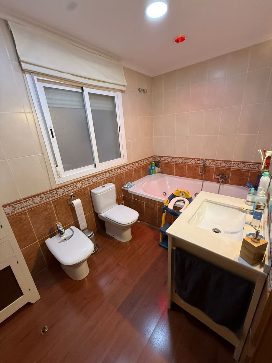 3 bedroom Flat for sale in Antequera - € 239,000 (Ref: 9694650)