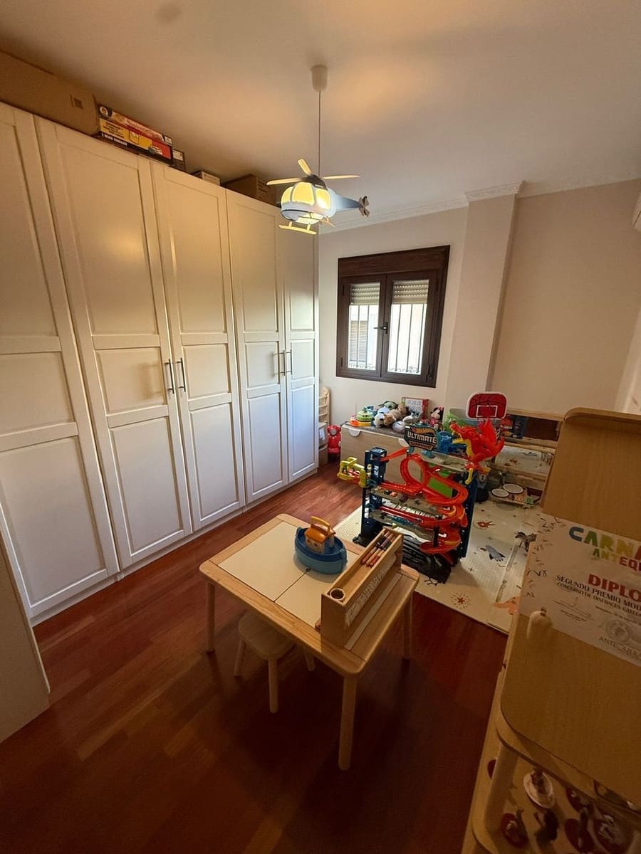 3 bedroom Flat for sale in Antequera - € 239,000 (Ref: 9694650)