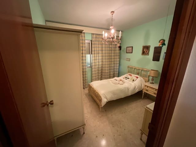 4 soveværelse Lejlighed til salg i Antequera - € 217.000 (Ref: 9711047)