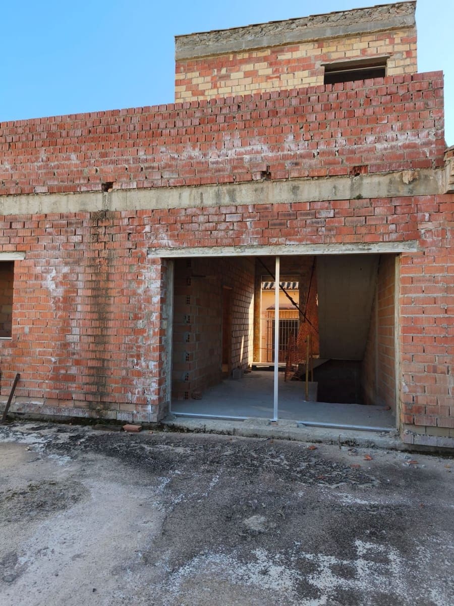 6 bedroom Villa for sale in Antequera with pool garage - € 435,000 (Ref: 9790210)