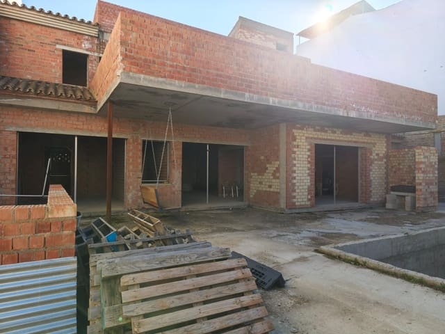 6 quarto Moradia para venda em Antequera com piscina garagem - 435 000 € (Ref: 9790210)