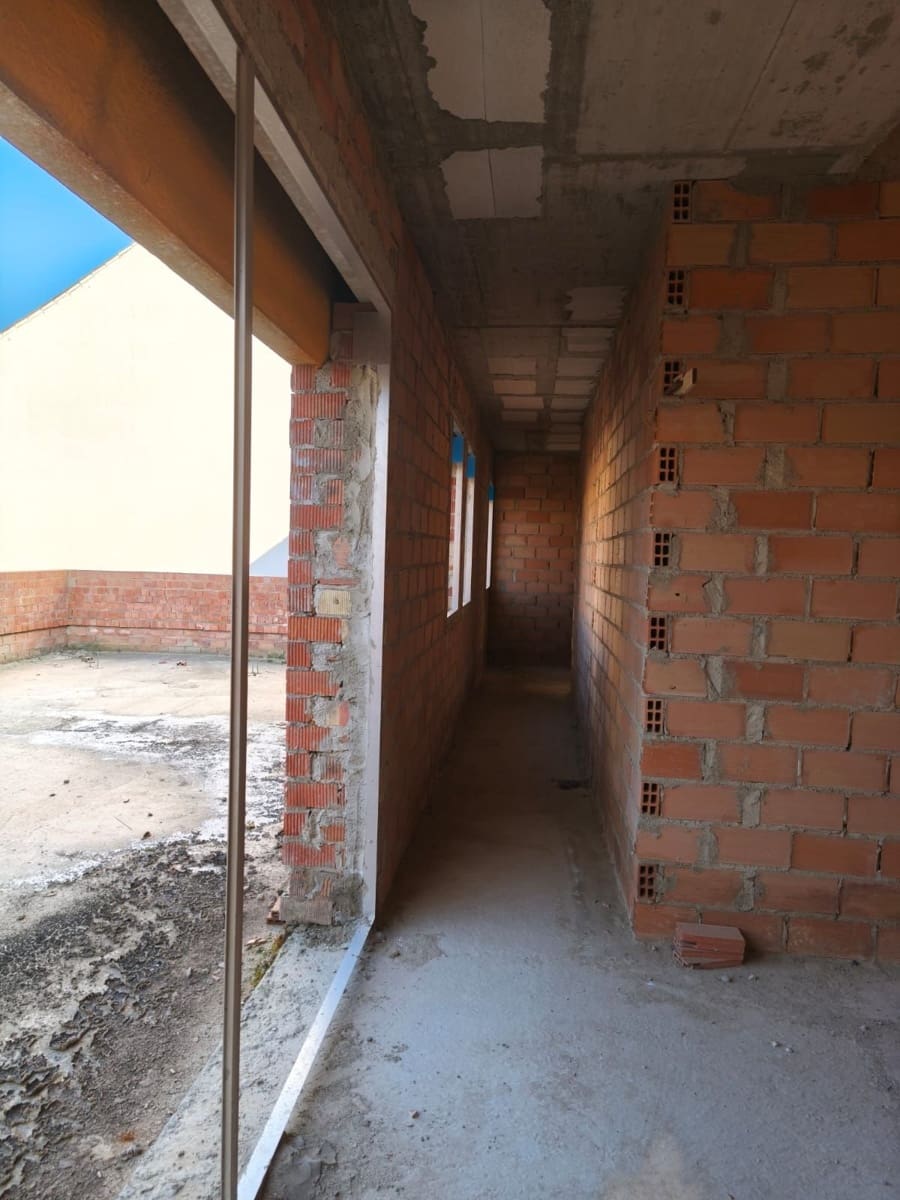 6 bedroom Villa for sale in Antequera with pool garage - € 435,000 (Ref: 9790210)