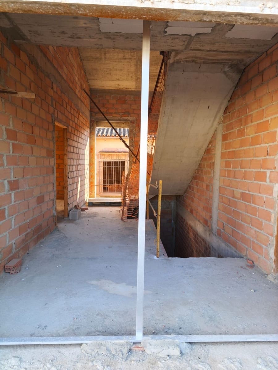 6 bedroom Villa for sale in Antequera with pool garage - € 435,000 (Ref: 9790210)