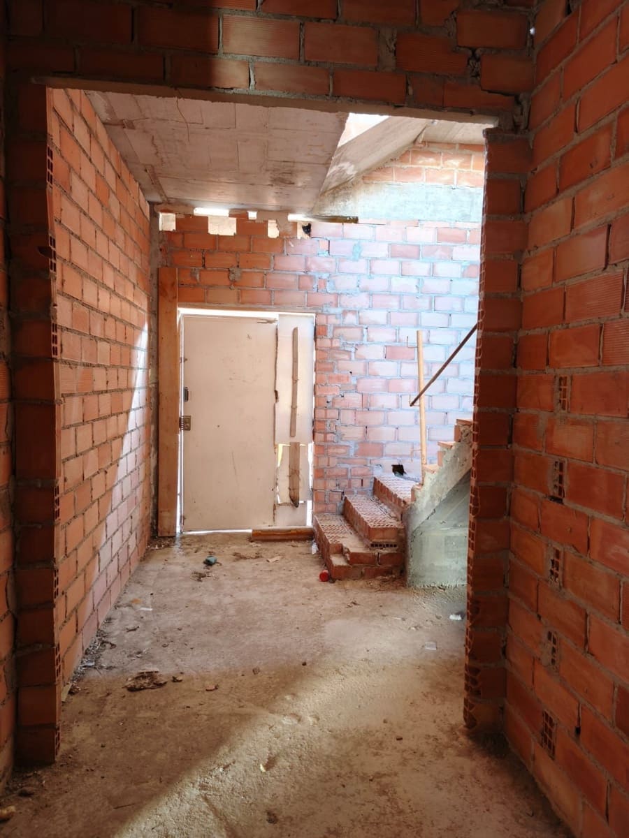 6 bedroom Villa for sale in Antequera with pool garage - € 435,000 (Ref: 9790210)