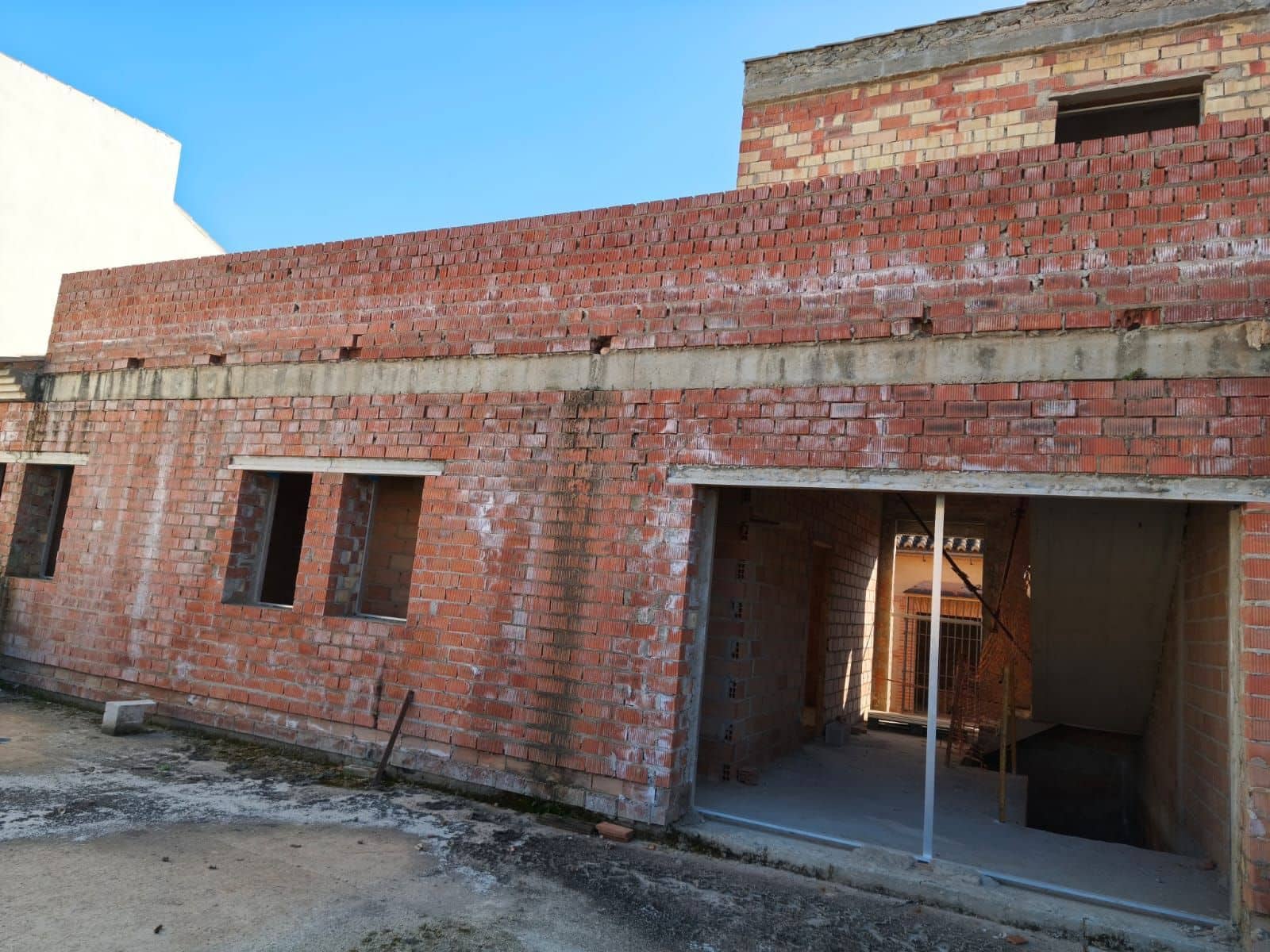 6 bedroom Villa for sale in Antequera with pool garage - € 435,000 (Ref: 9790210)