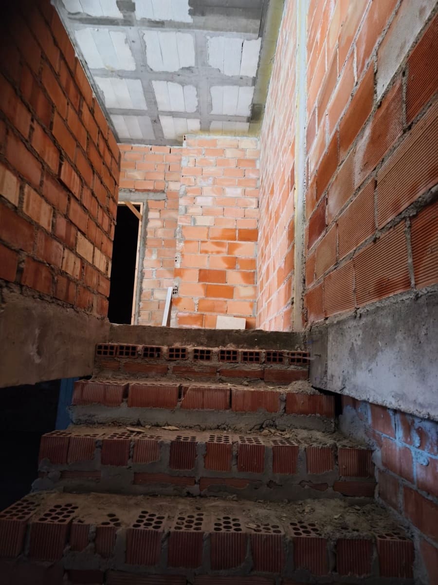 6 bedroom Villa for sale in Antequera with pool garage - € 435,000 (Ref: 9790210)