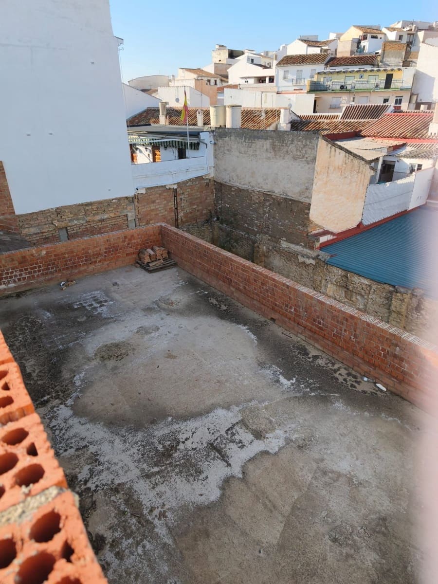 6 bedroom Villa for sale in Antequera with pool garage - € 435,000 (Ref: 9790210)