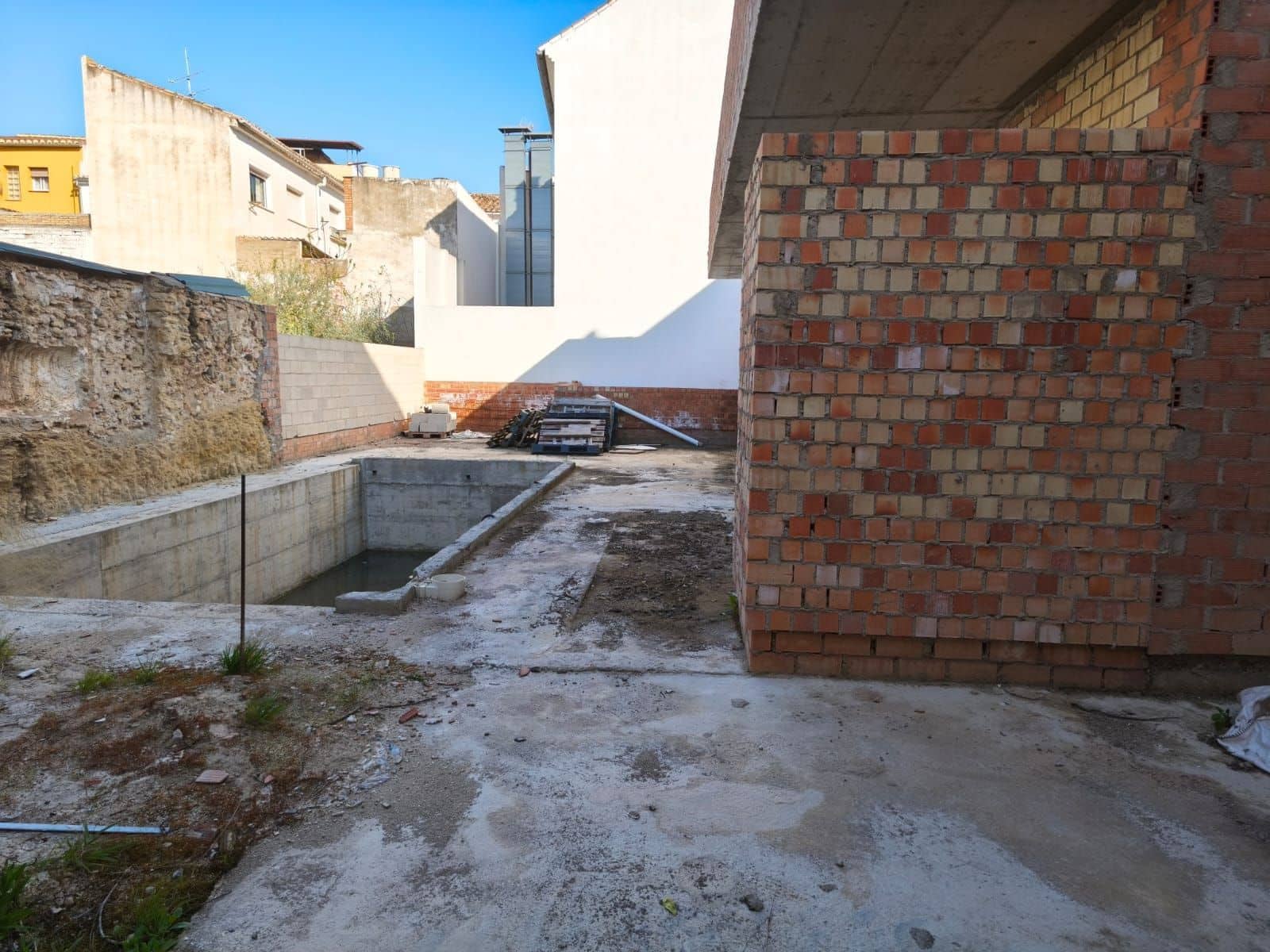 6 bedroom Villa for sale in Antequera with pool garage - € 435,000 (Ref: 9790210)