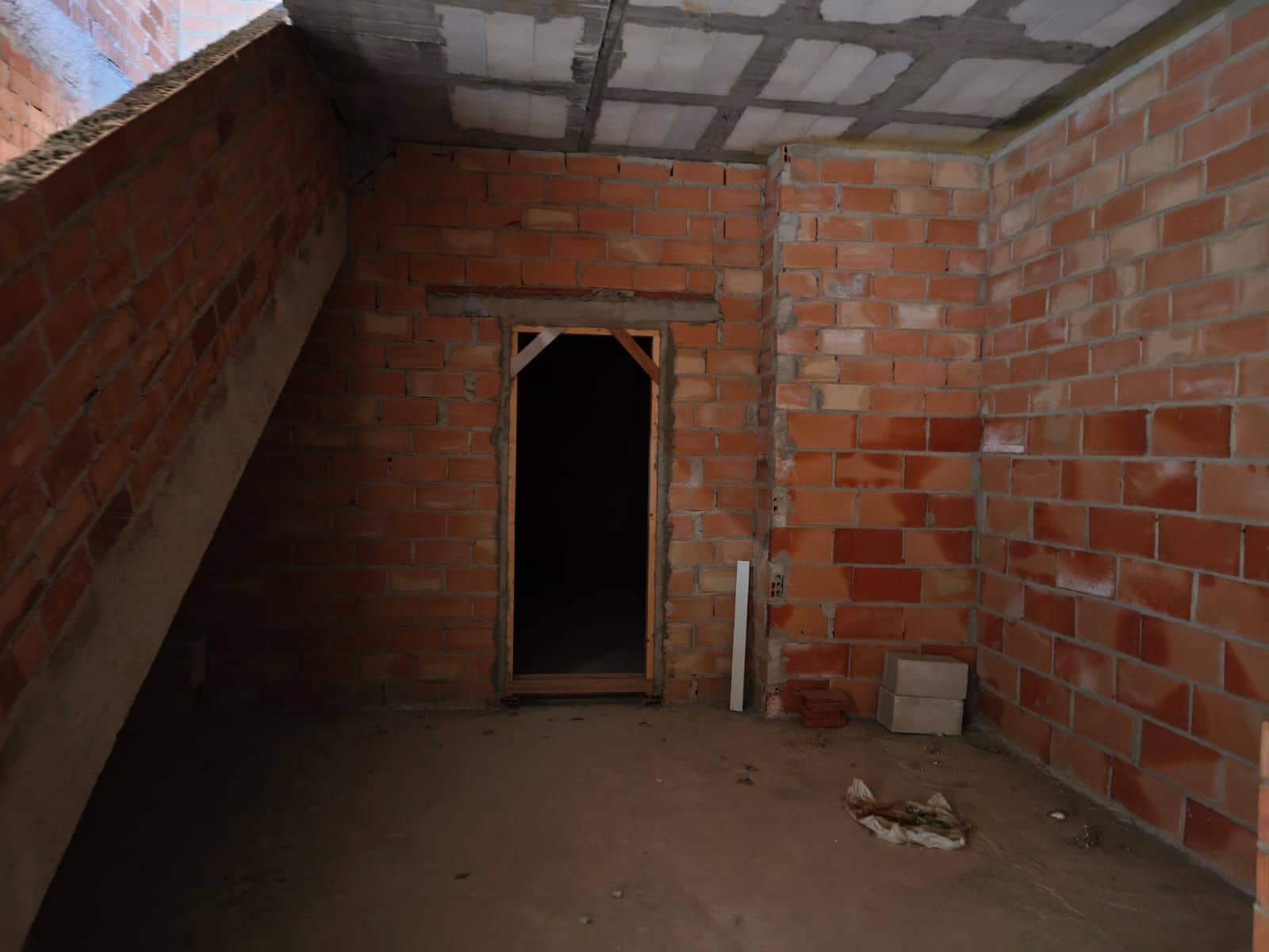 6 bedroom Villa for sale in Antequera with pool garage - € 435,000 (Ref: 9790210)