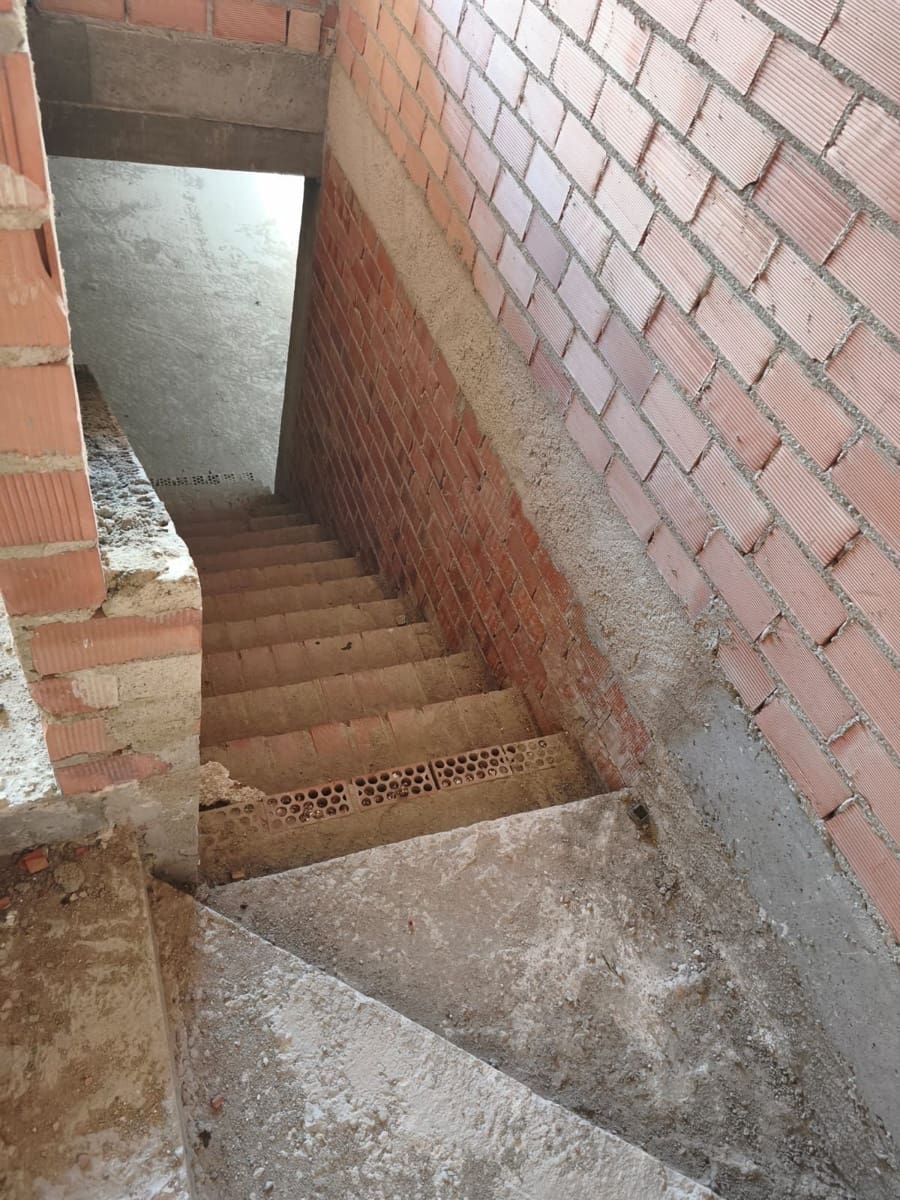 6 bedroom Villa for sale in Antequera with pool garage - € 435,000 (Ref: 9790210)