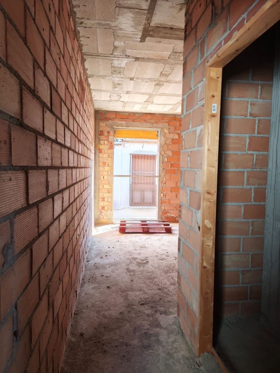 6 bedroom Villa for sale in Antequera with pool garage - € 435,000 (Ref: 9790210)