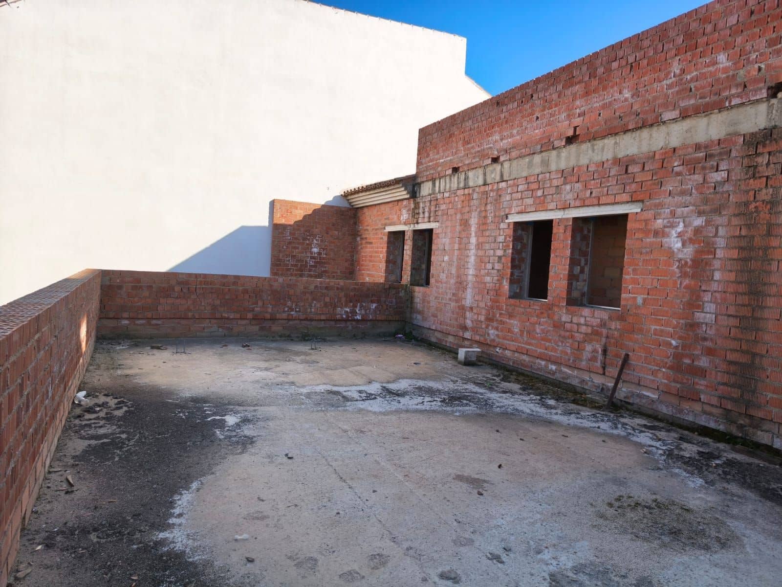 6 bedroom Villa for sale in Antequera with pool garage - € 435,000 (Ref: 9790210)