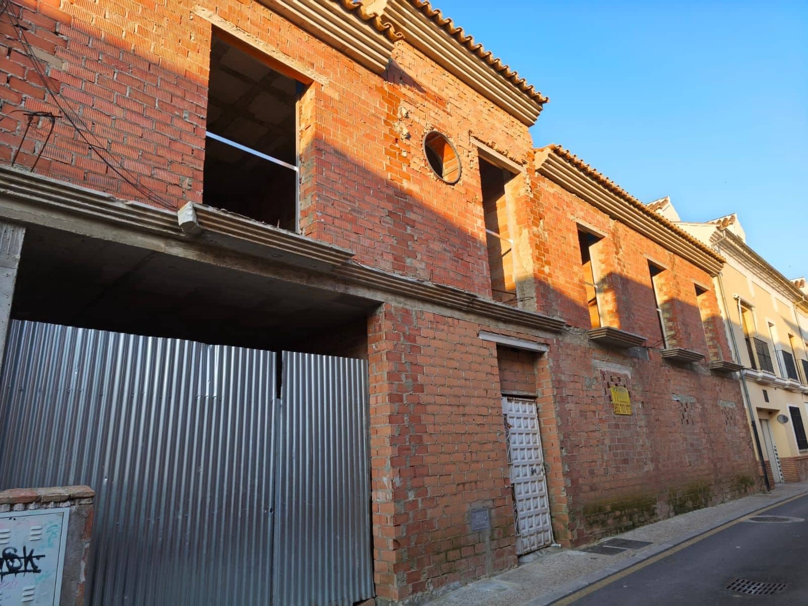 6 bedroom Villa for sale in Antequera with pool garage - € 435,000 (Ref: 9790210)