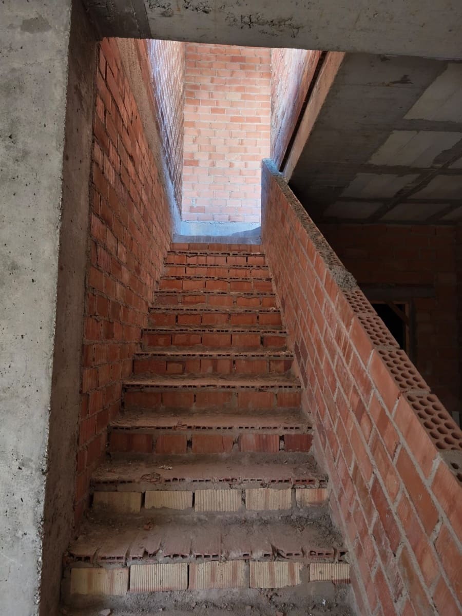 6 bedroom Villa for sale in Antequera with pool garage - € 435,000 (Ref: 9790210)