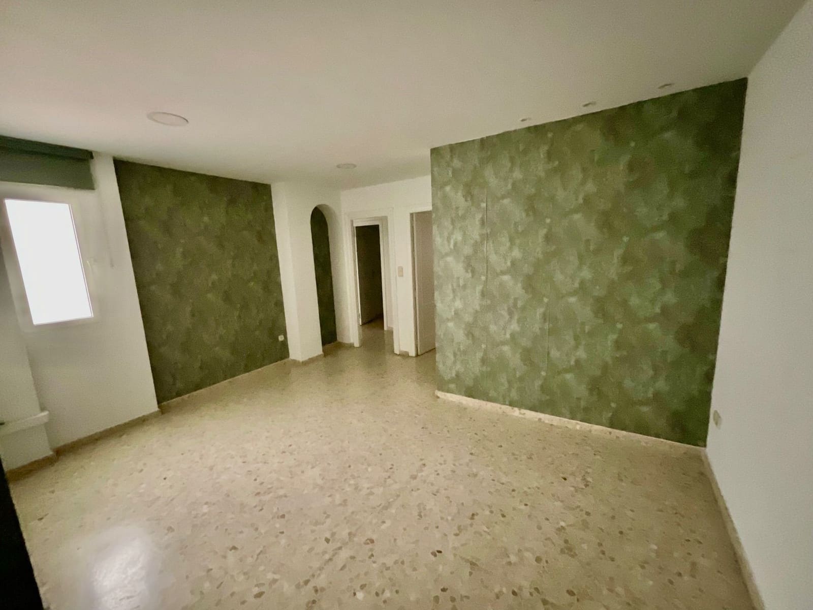 Komercyjne do wynajęcia w Antequera - 450 € (Ref: 9821974)