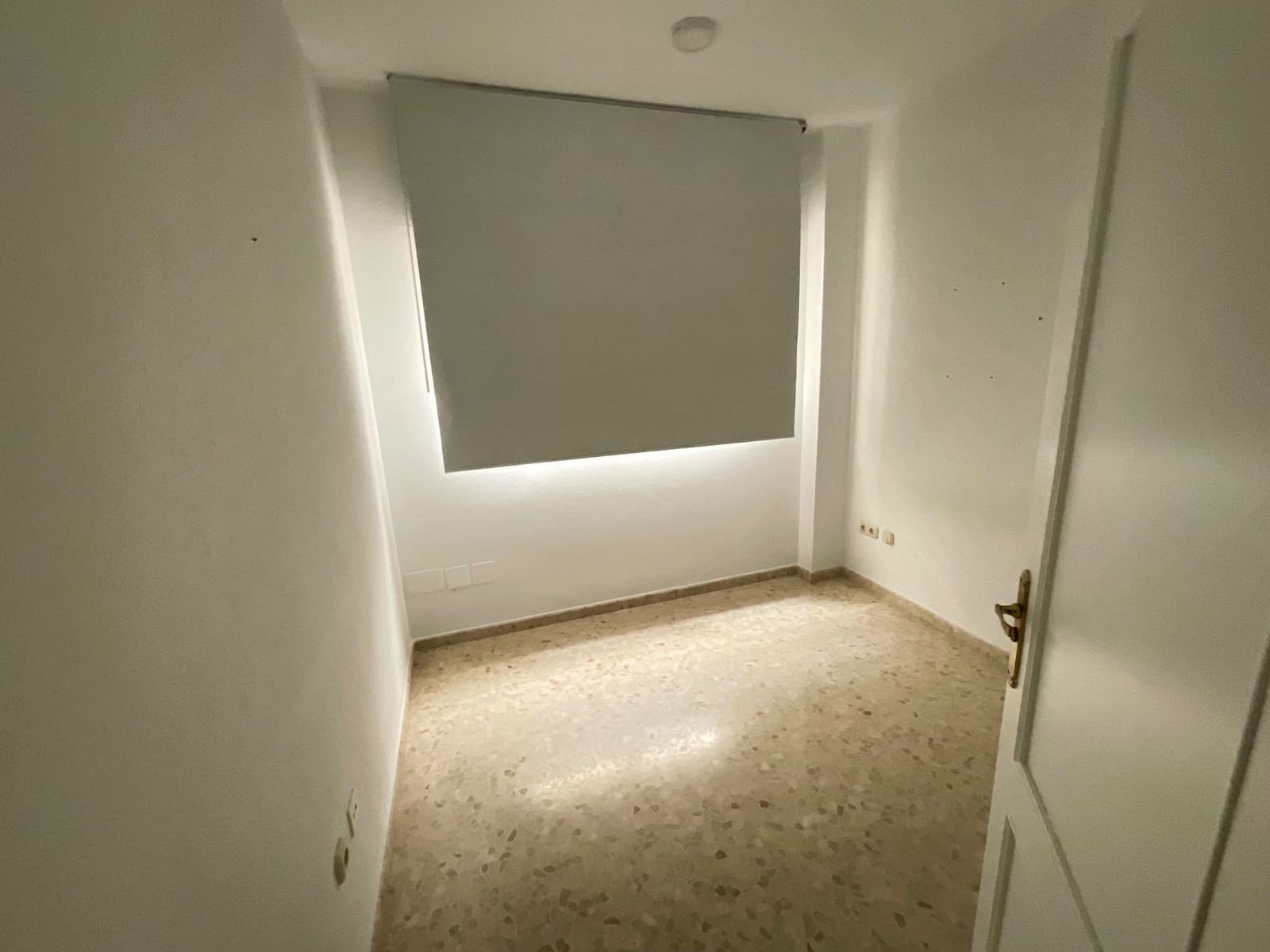 Komercyjne do wynajęcia w Antequera - 450 € (Ref: 9821974)